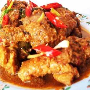 Peluang Usaha Ayam Bumbu Rujak Dan Analisa Usahanya