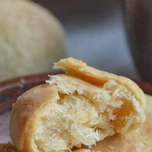 Peluang Usaha Pia Kering Isi Kelapa dan Analisa Usahanya