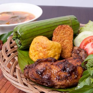 Peluang Usaha Nasi Timbel Ayam Bakar dan Analisa Usahanya